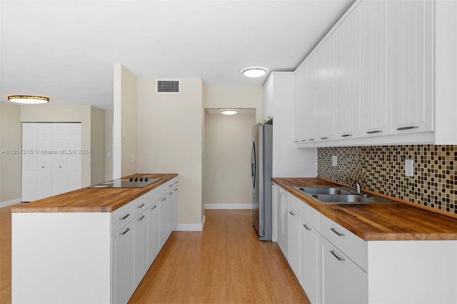 801 Three Islands Blvd 319, Hallandale Beach, Florida 33009, 1 Bedroom Bedrooms, ,2 BathroomsBathrooms,Residential,For Sale,801 Three Islands Blvd 319,A11551316