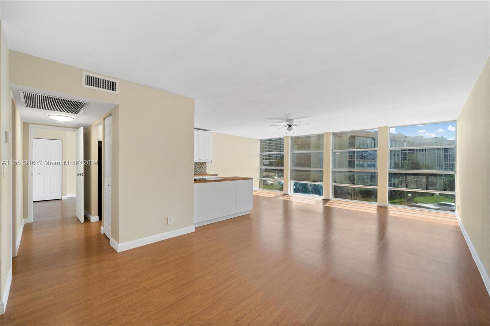 801 Three Islands Blvd 319, Hallandale Beach, Florida 33009, 1 Bedroom Bedrooms, ,2 BathroomsBathrooms,Residential,For Sale,801 Three Islands Blvd 319,A11551316
