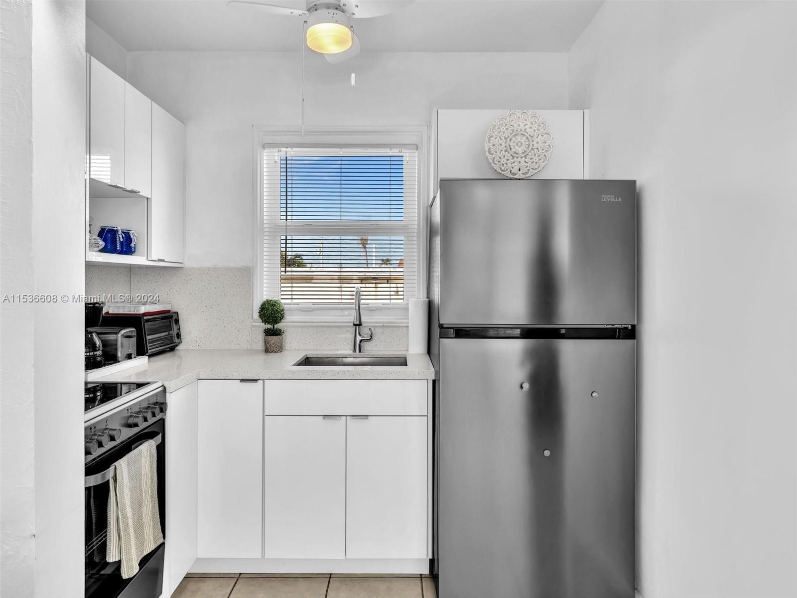 320 Arthur St 17, Hollywood, Florida 33019, 1 Bedroom Bedrooms, ,1 BathroomBathrooms,Residential,For Sale,320 Arthur St 17,A11536608