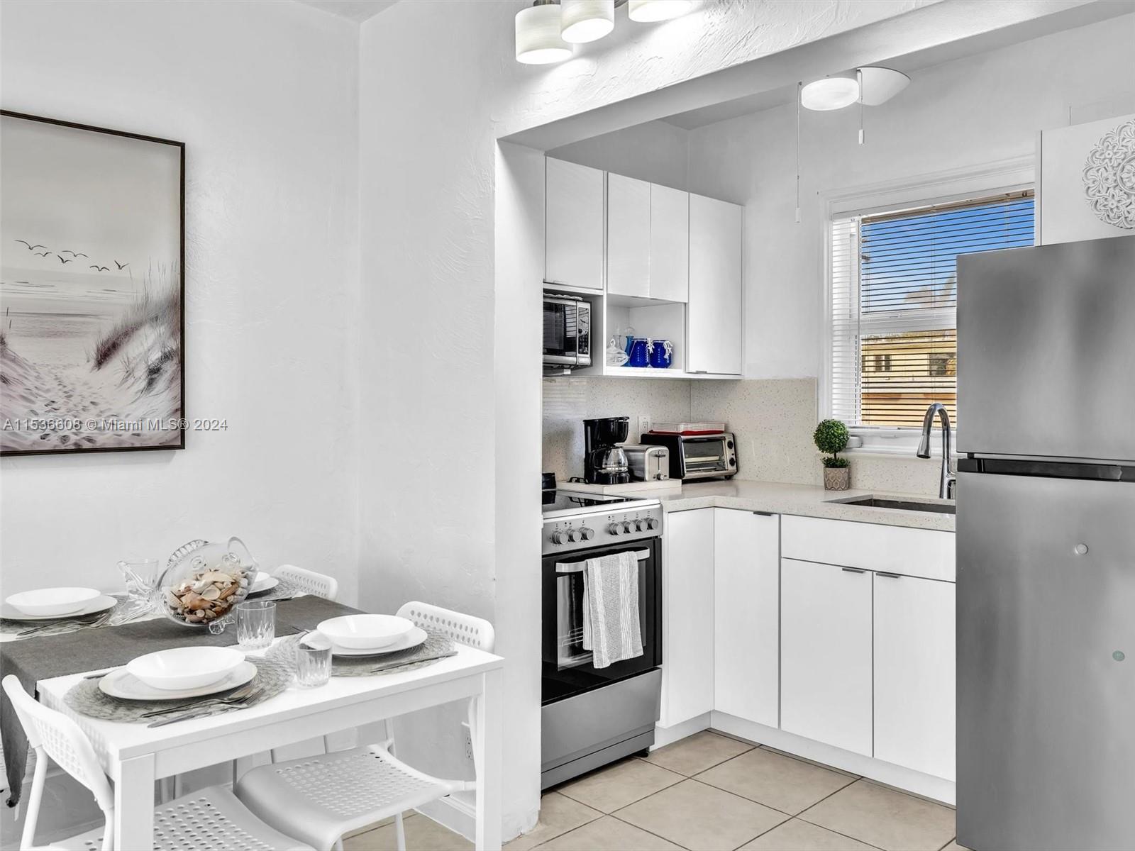 320 Arthur St 17, Hollywood, Florida 33019, 1 Bedroom Bedrooms, ,1 BathroomBathrooms,Residential,For Sale,320 Arthur St 17,A11536608