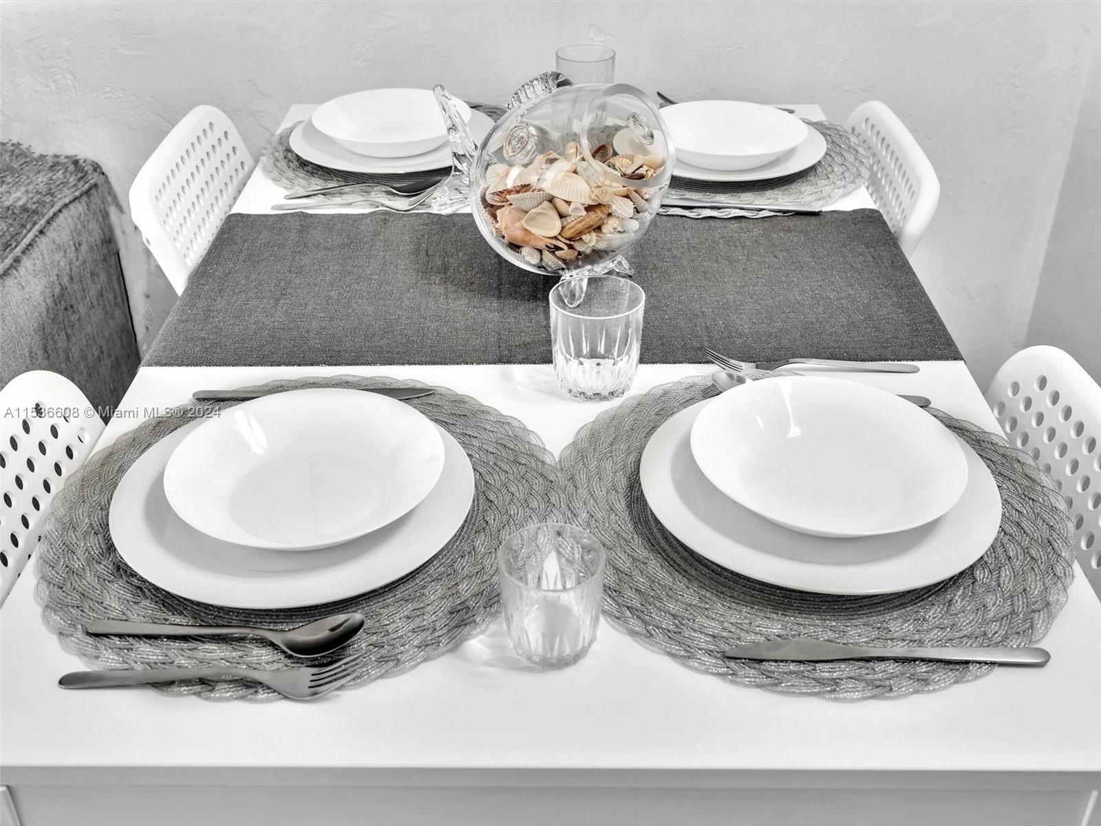 320 Arthur St 17, Hollywood, Florida 33019, 1 Bedroom Bedrooms, ,1 BathroomBathrooms,Residential,For Sale,320 Arthur St 17,A11536608