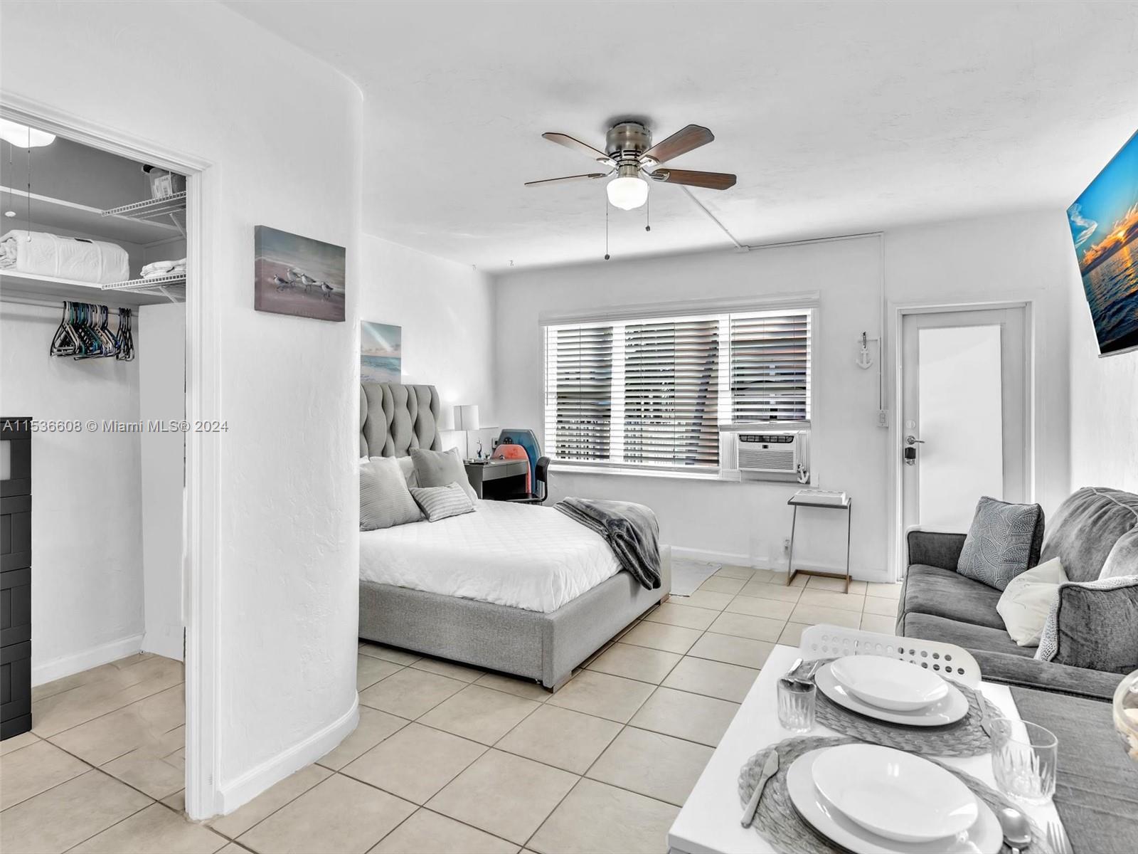 320 Arthur St 17, Hollywood, Florida 33019, 1 Bedroom Bedrooms, ,1 BathroomBathrooms,Residential,For Sale,320 Arthur St 17,A11536608
