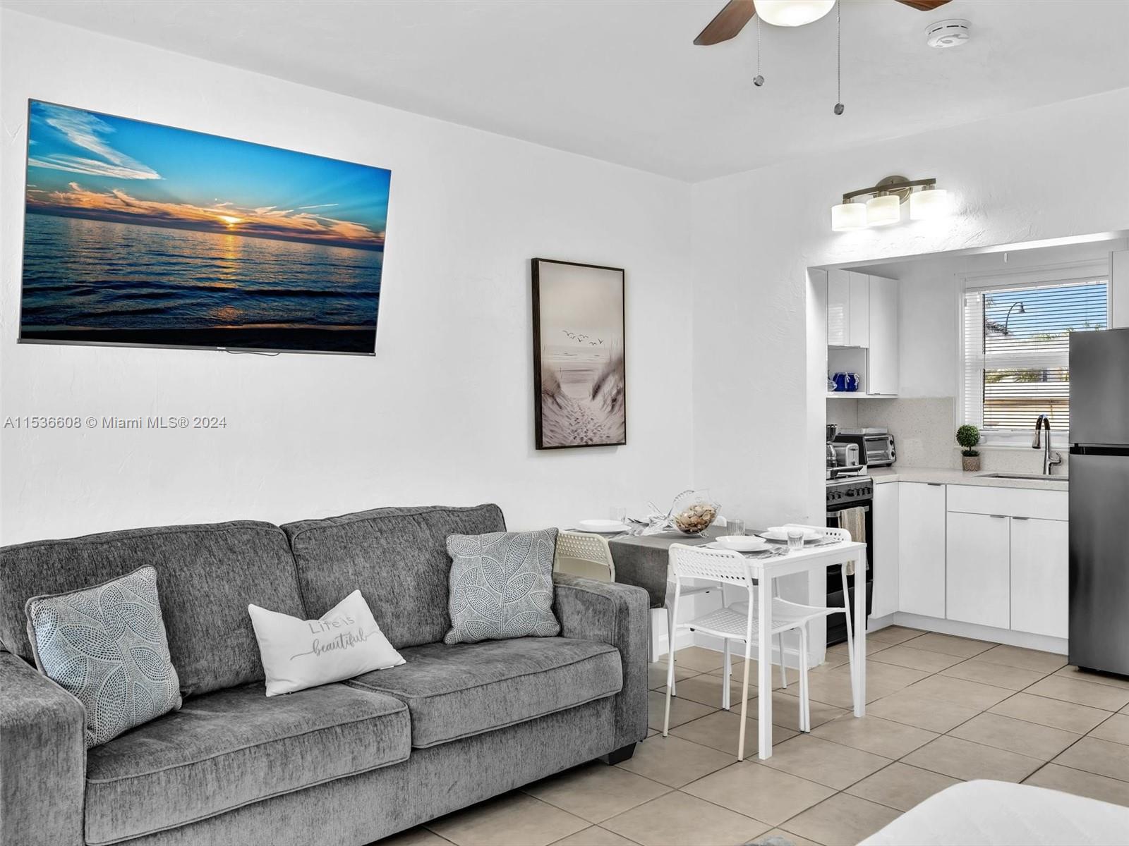 320 Arthur St 17, Hollywood, Florida 33019, 1 Bedroom Bedrooms, ,1 BathroomBathrooms,Residential,For Sale,320 Arthur St 17,A11536608