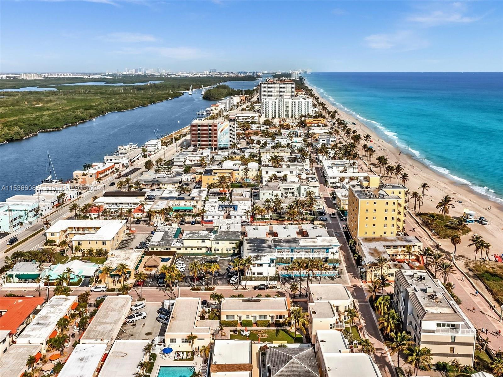 320 Arthur St 17, Hollywood, Florida 33019, 1 Bedroom Bedrooms, ,1 BathroomBathrooms,Residential,For Sale,320 Arthur St 17,A11536608