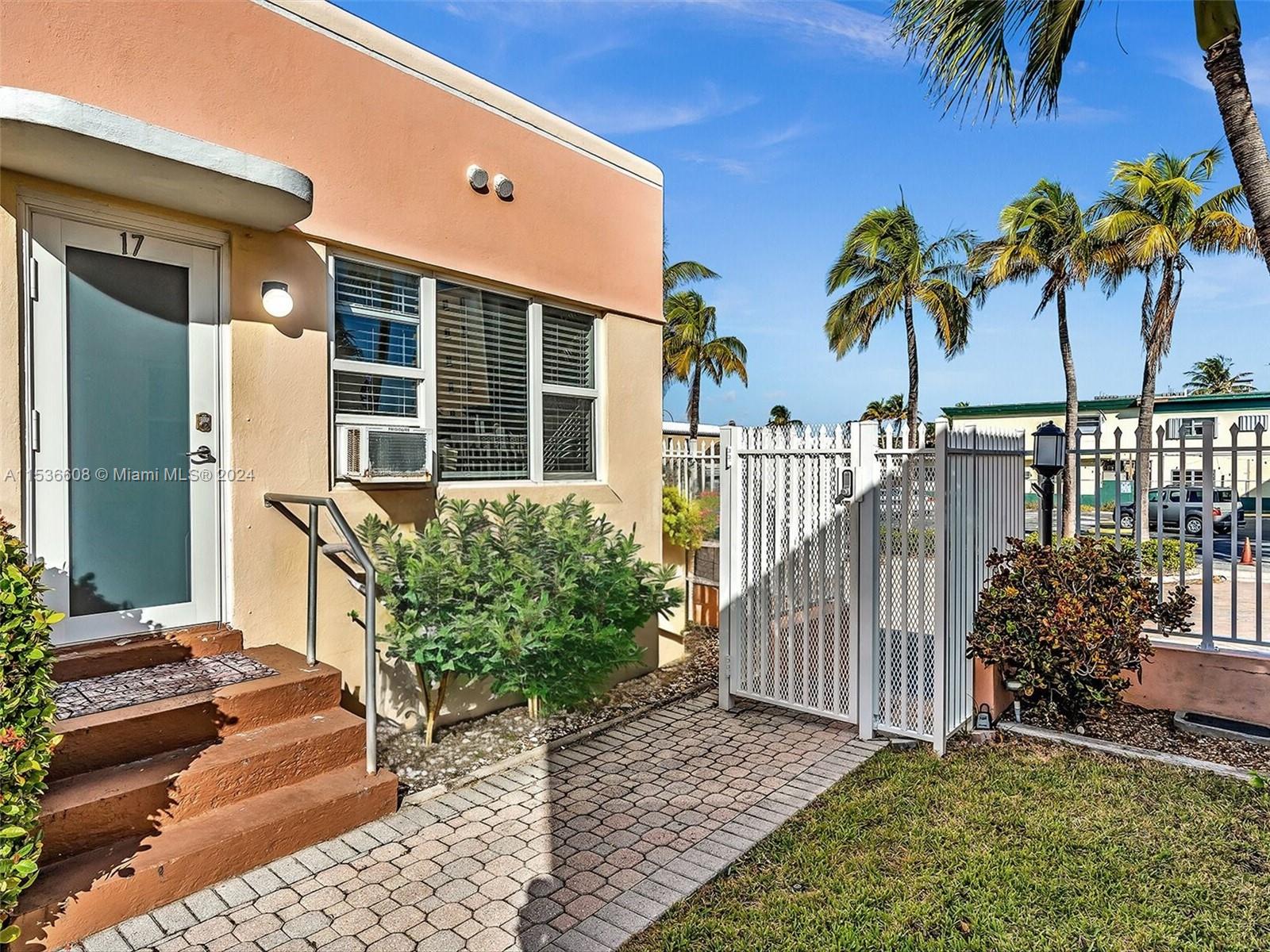 320 Arthur St 17, Hollywood, Florida 33019, 1 Bedroom Bedrooms, ,1 BathroomBathrooms,Residential,For Sale,320 Arthur St 17,A11536608