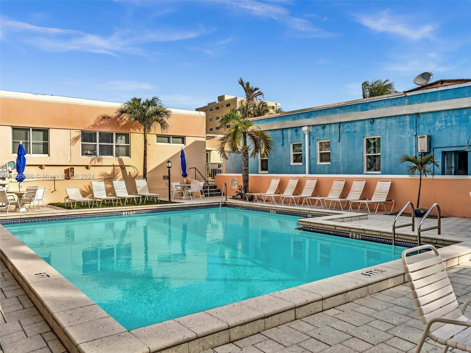 320 Arthur St 17, Hollywood, Florida 33019, 1 Bedroom Bedrooms, ,1 BathroomBathrooms,Residential,For Sale,320 Arthur St 17,A11536608