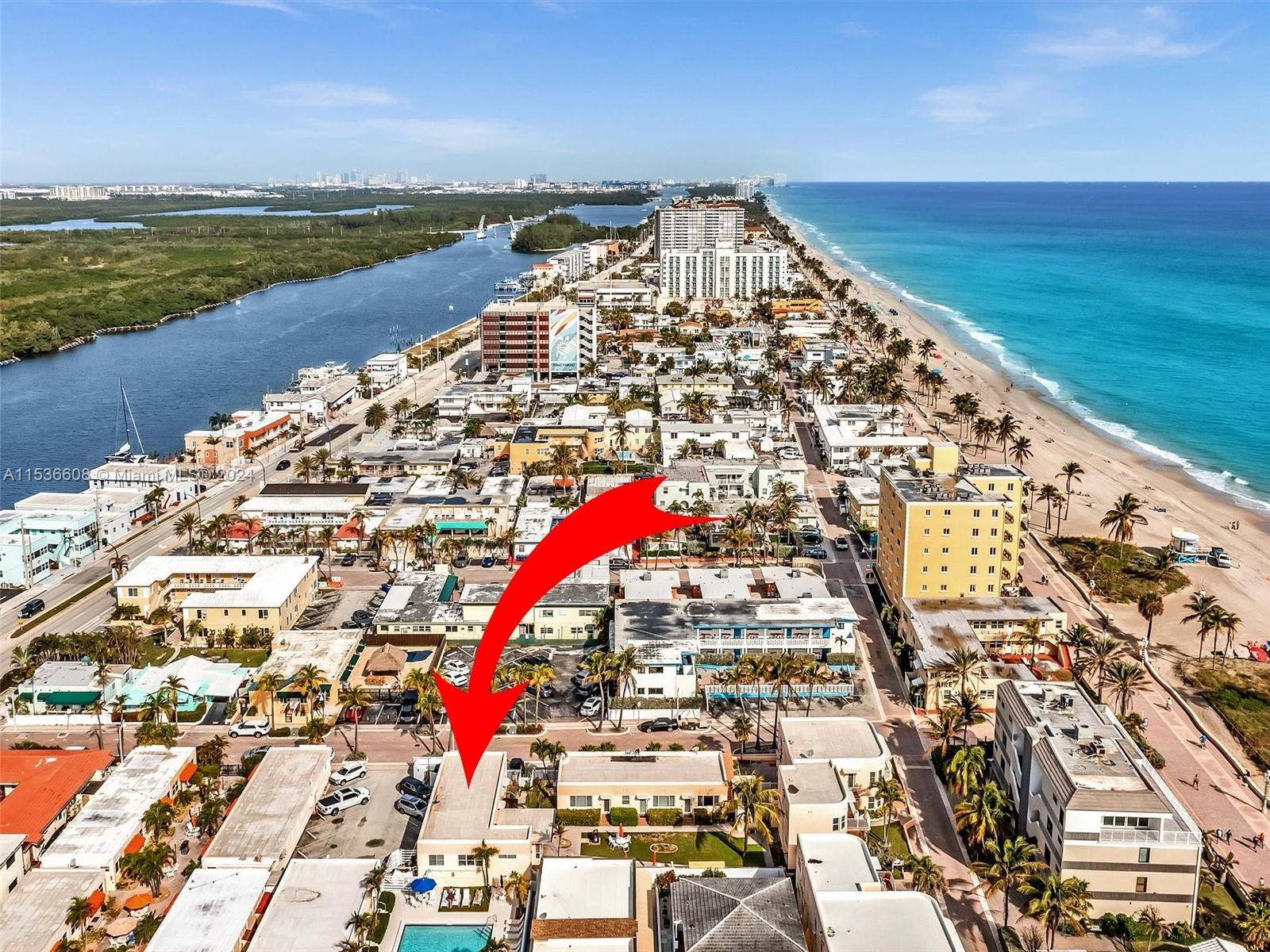 320 Arthur St 17, Hollywood, Florida 33019, 1 Bedroom Bedrooms, ,1 BathroomBathrooms,Residential,For Sale,320 Arthur St 17,A11536608