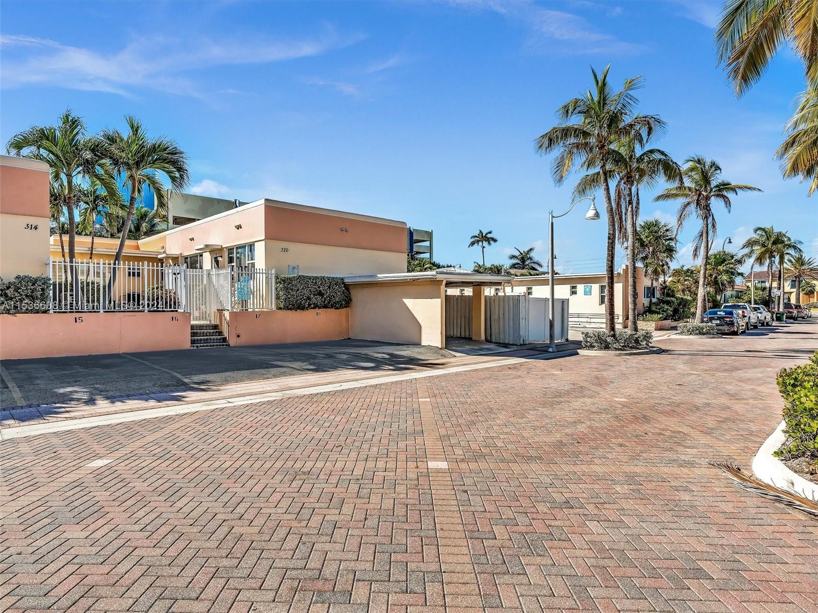 320 Arthur St, Hollywood, FL, 33019 United States, 1 Bedroom Bedrooms, ,1 BathroomBathrooms,Residential,For Sale,Arthur St,A11536608