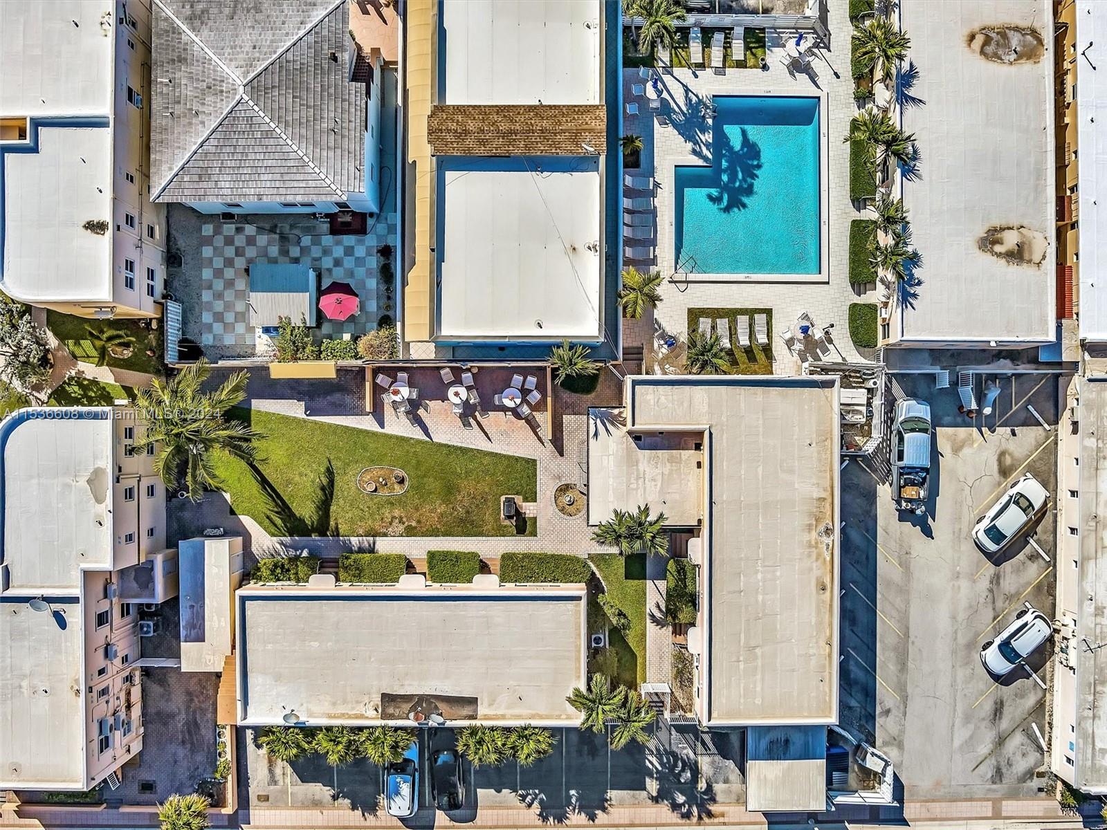 320 Arthur St 17, Hollywood, Florida 33019, 1 Bedroom Bedrooms, ,1 BathroomBathrooms,Residential,For Sale,320 Arthur St 17,A11536608