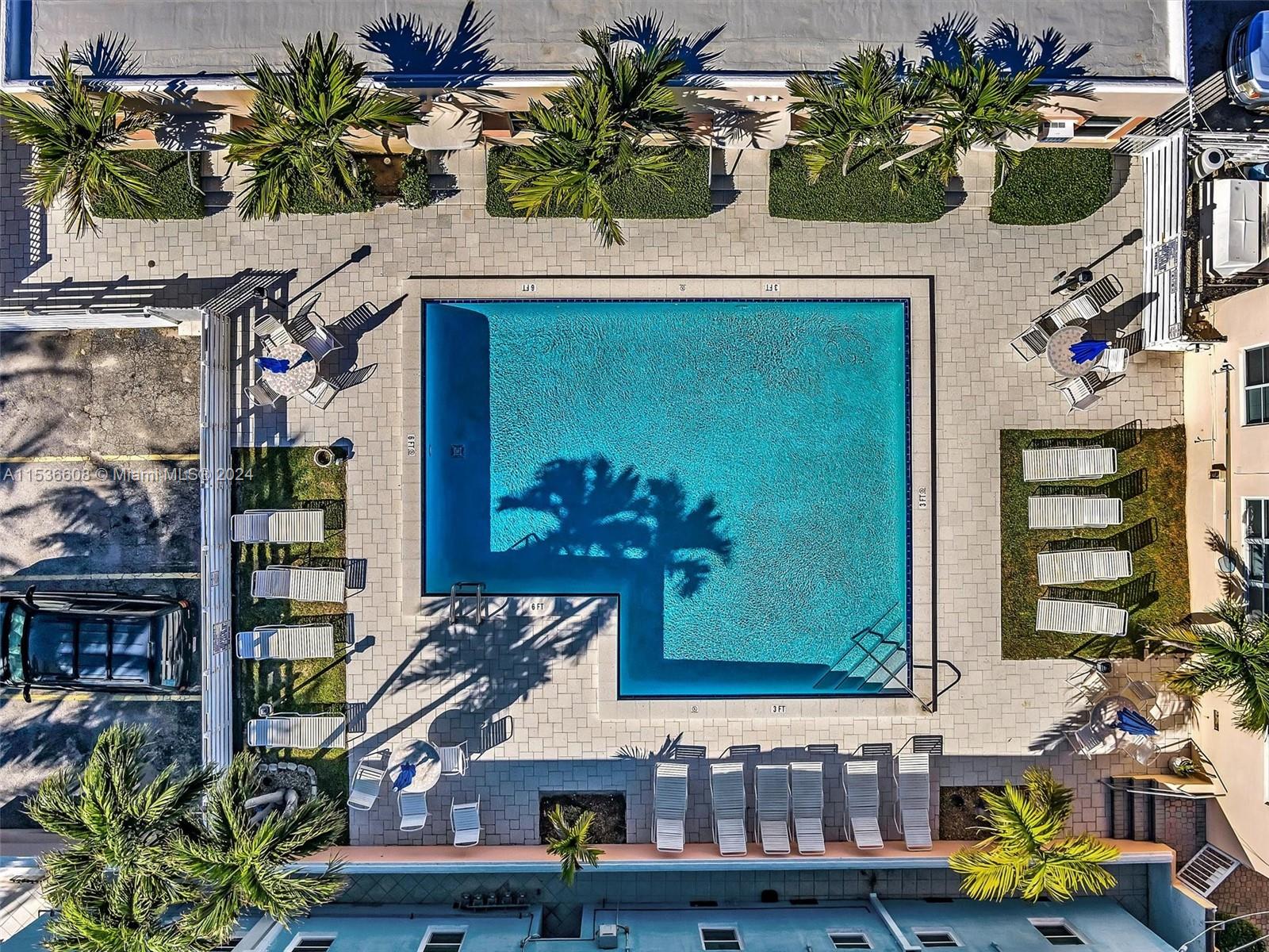 320 Arthur St 17, Hollywood, Florida 33019, 1 Bedroom Bedrooms, ,1 BathroomBathrooms,Residential,For Sale,320 Arthur St 17,A11536608