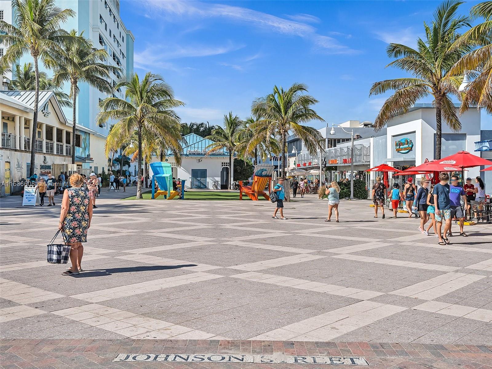 320 Arthur St 17, Hollywood, Florida 33019, 1 Bedroom Bedrooms, ,1 BathroomBathrooms,Residential,For Sale,320 Arthur St 17,A11536608