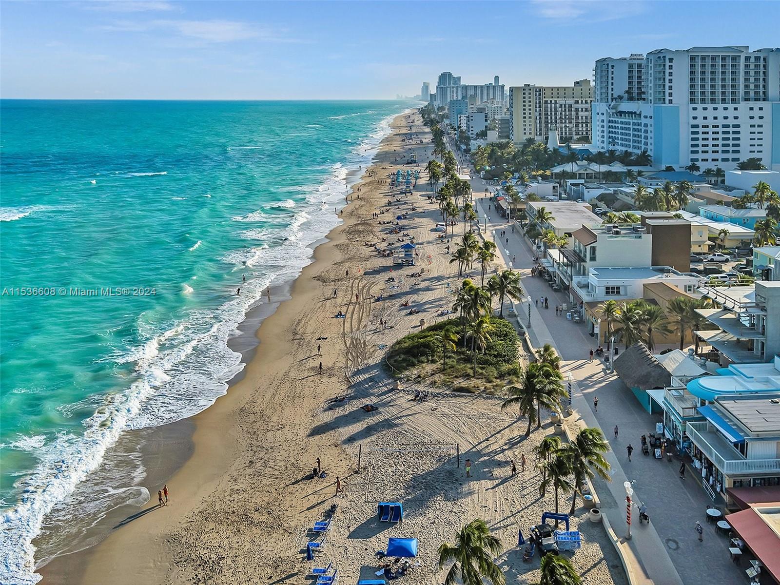 320 Arthur St 17, Hollywood, Florida 33019, 1 Bedroom Bedrooms, ,1 BathroomBathrooms,Residential,For Sale,320 Arthur St 17,A11536608