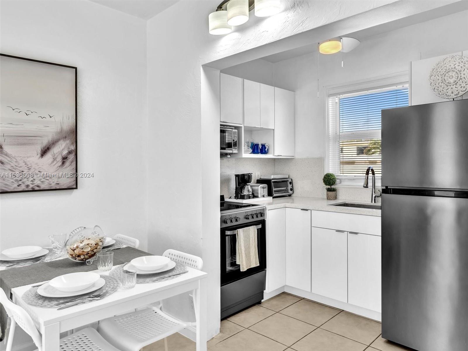 320 Arthur St 17, Hollywood, Florida 33019, 1 Bedroom Bedrooms, ,1 BathroomBathrooms,Residential,For Sale,320 Arthur St 17,A11536608