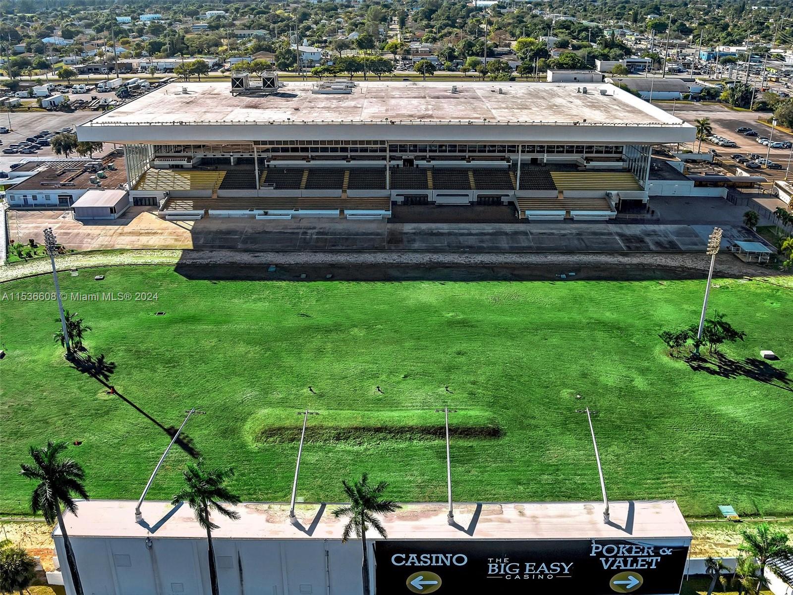 320 Arthur St 17, Hollywood, Florida 33019, 1 Bedroom Bedrooms, ,1 BathroomBathrooms,Residential,For Sale,320 Arthur St 17,A11536608