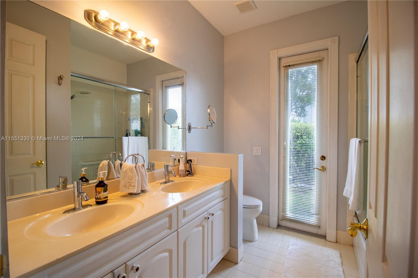 563 120th Dr, Coral Springs, FL, 33071 United States, 4 Bedrooms Bedrooms, ,2 BathroomsBathrooms,Residential,For Sale,120th Dr,A11551330