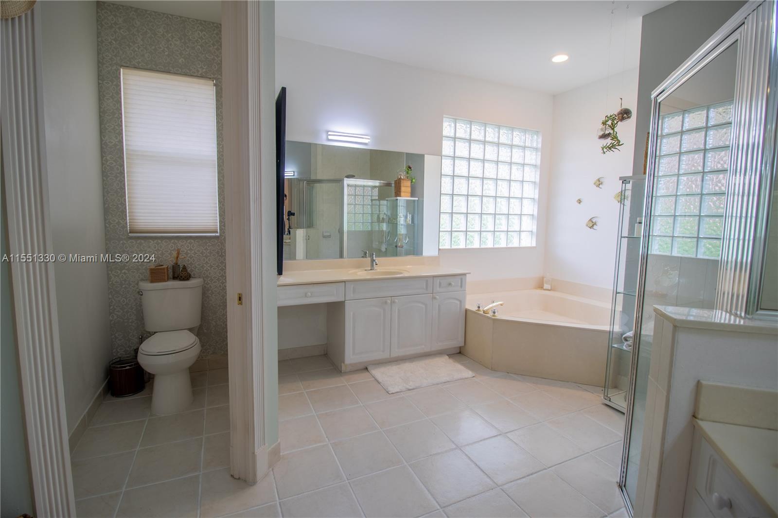 563 120th Dr, Coral Springs, FL, 33071 United States, 4 Bedrooms Bedrooms, ,2 BathroomsBathrooms,Residential,For Sale,120th Dr,A11551330