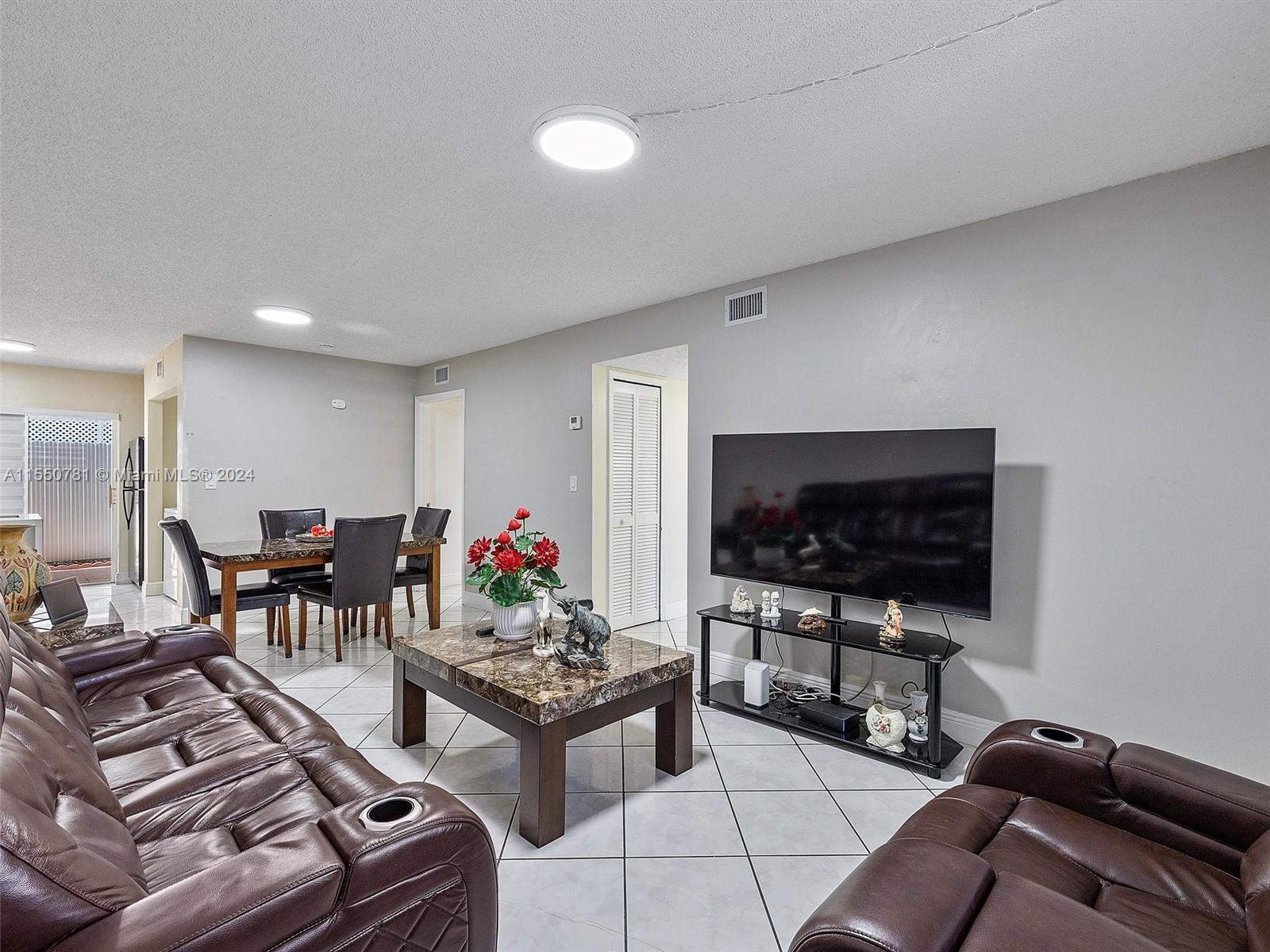 2505 76th St, Hialeah, FL, 33016 United States, 2 Bedrooms Bedrooms, ,2 BathroomsBathrooms,Residential,For Sale,76th St,A11550781