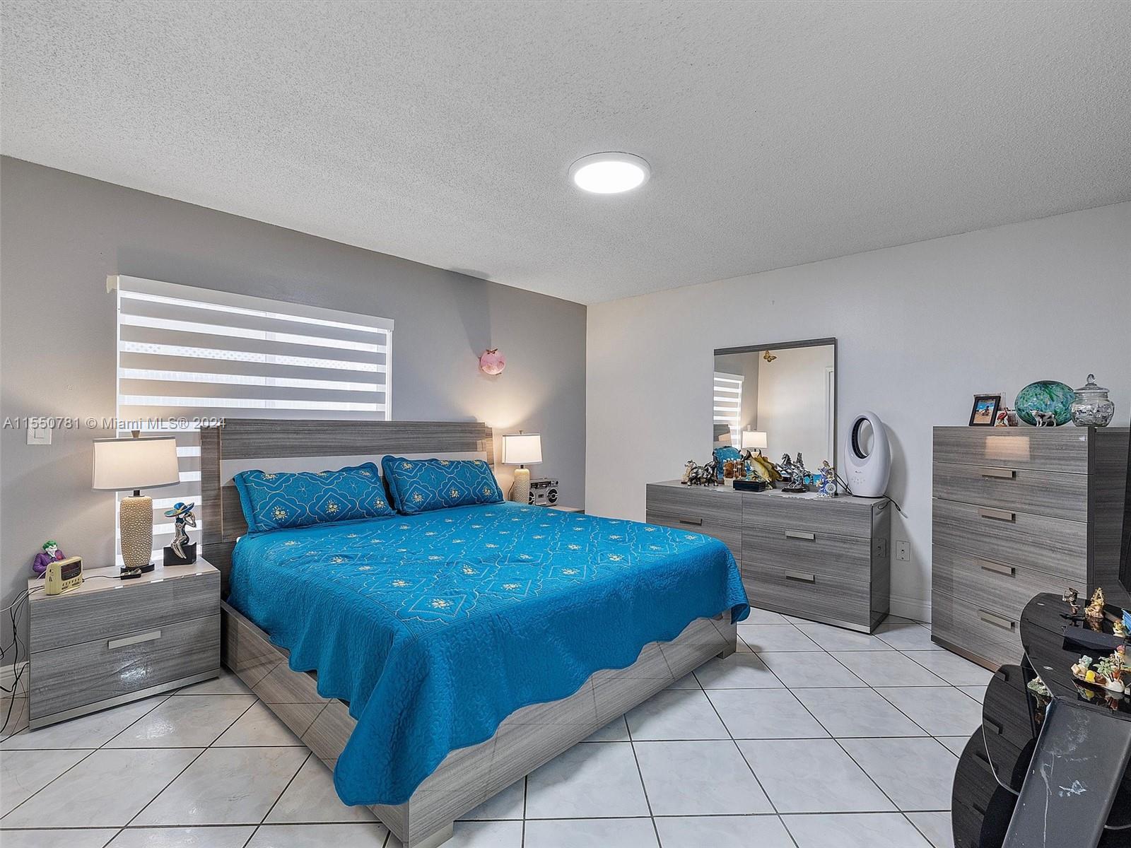 2505 76th St, Hialeah, FL, 33016 United States, 2 Bedrooms Bedrooms, ,2 BathroomsBathrooms,Residential,For Sale,76th St,A11550781