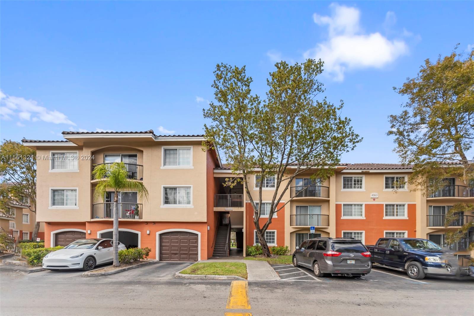 4163 Haverhill Rd, West Palm Beach, FL, 33417 United States, 2 Bedrooms Bedrooms, ,2 BathroomsBathrooms,Residential,For Sale,Haverhill Rd,A11551324