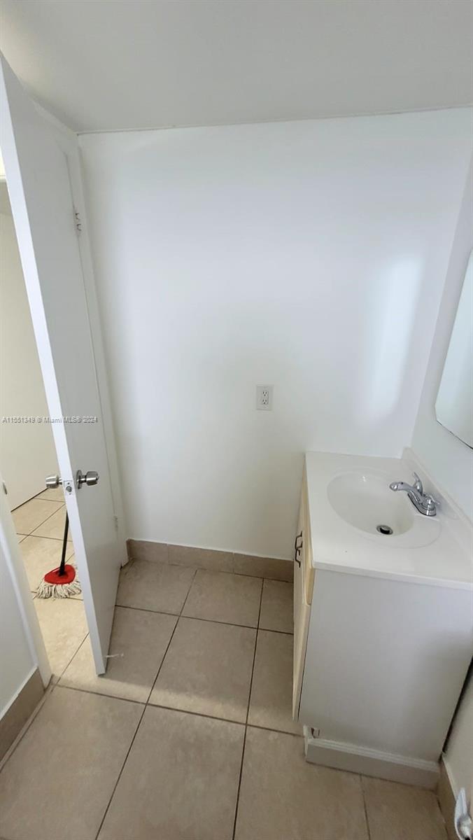 9460 Fontainebleau Blvd, Miami, FL, 33172 United States, 1 Bedroom Bedrooms, ,1 BathroomBathrooms,Residential,For Sale,Fontainebleau Blvd,A11551349