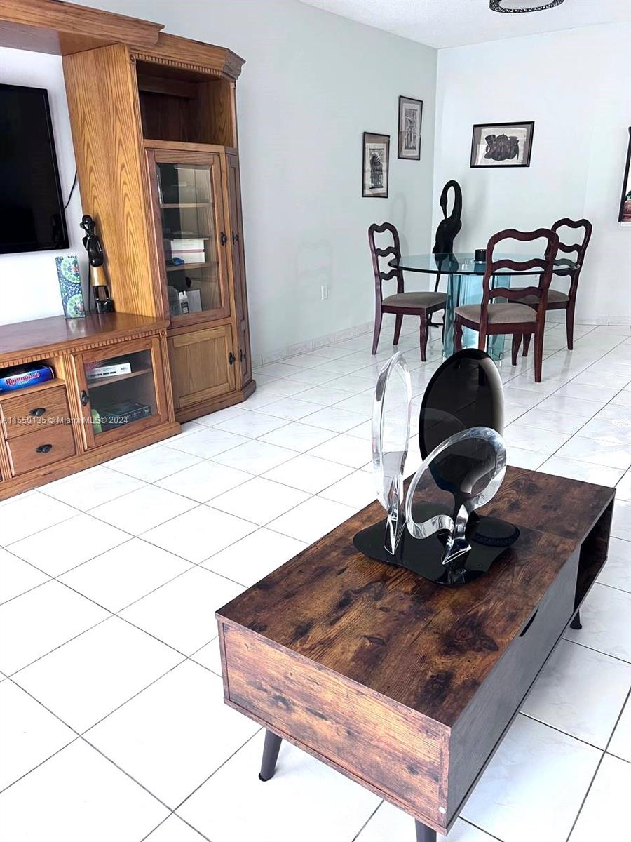 1670 191st St, Miami, FL, 33179 United States, 2 Bedrooms Bedrooms, ,2 BathroomsBathrooms,Residential,For Sale,191st St,A11550135