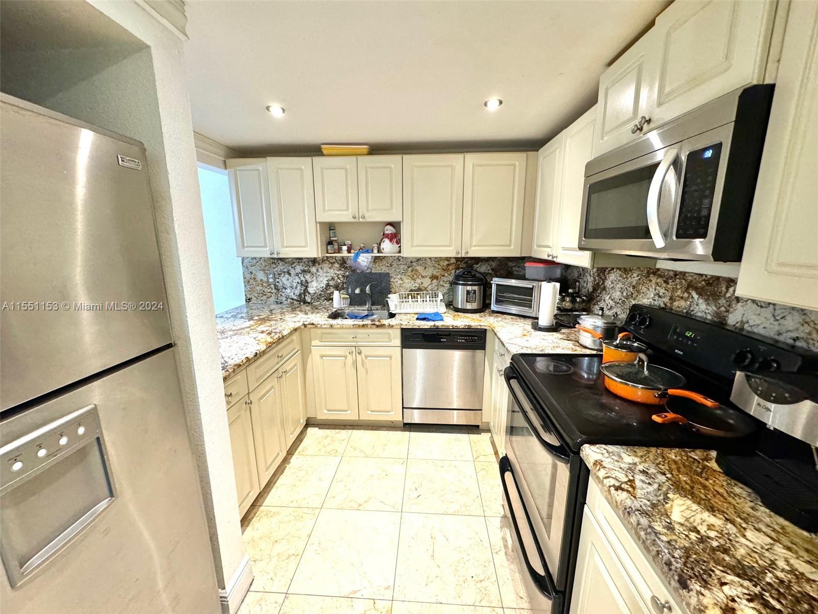 6930 Miami Gardens Dr, Hialeah, FL, 33015 United States, 1 Bedroom Bedrooms, ,1 BathroomBathrooms,Residential,For Sale,Miami Gardens Dr,A11551153
