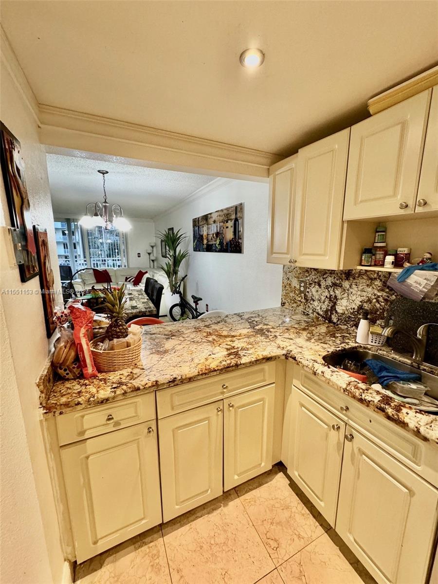 6930 Miami Gardens Dr, Hialeah, FL, 33015 United States, 1 Bedroom Bedrooms, ,1 BathroomBathrooms,Residential,For Sale,Miami Gardens Dr,A11551153
