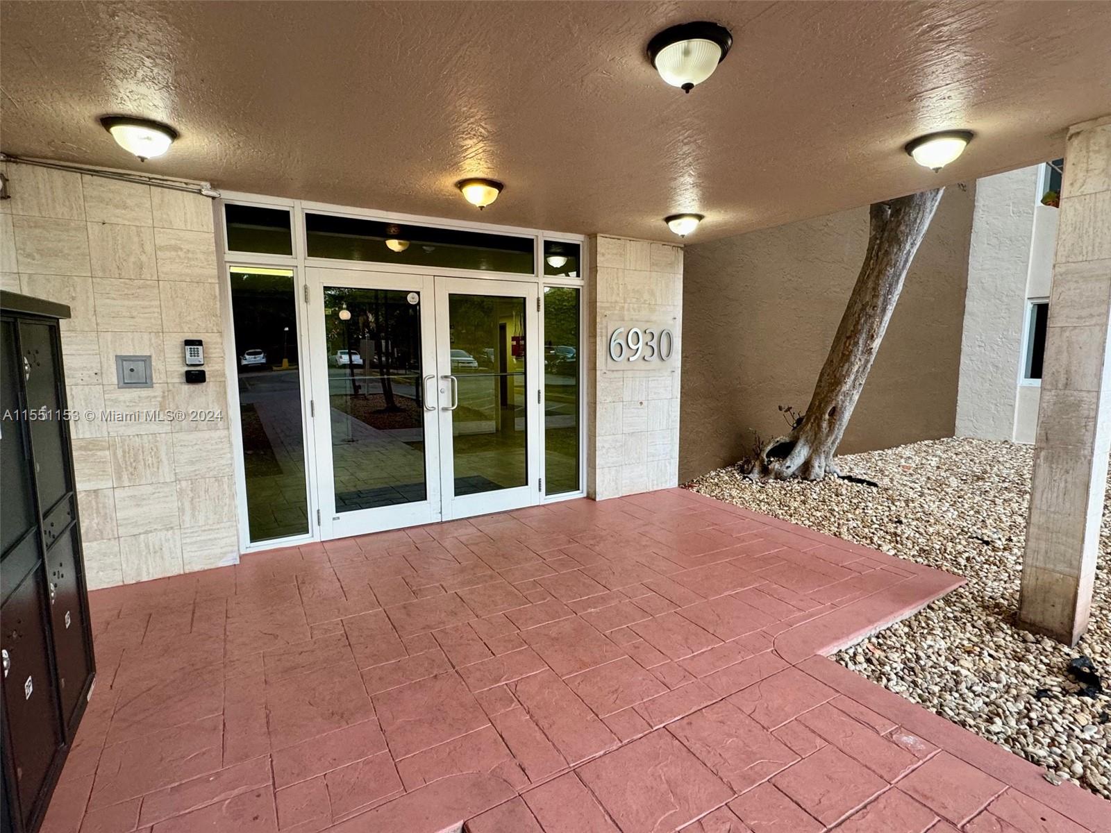 6930 Miami Gardens Dr, Hialeah, FL, 33015 United States, 1 Bedroom Bedrooms, ,1 BathroomBathrooms,Residential,For Sale,Miami Gardens Dr,A11551153