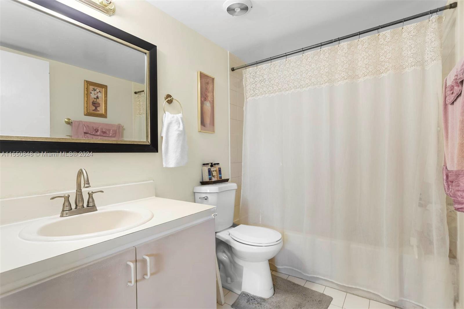 8050 8th St, Miami, FL, 33126 United States, 1 Bedroom Bedrooms, ,1 BathroomBathrooms,Residential,For Sale,8th St,A11550848