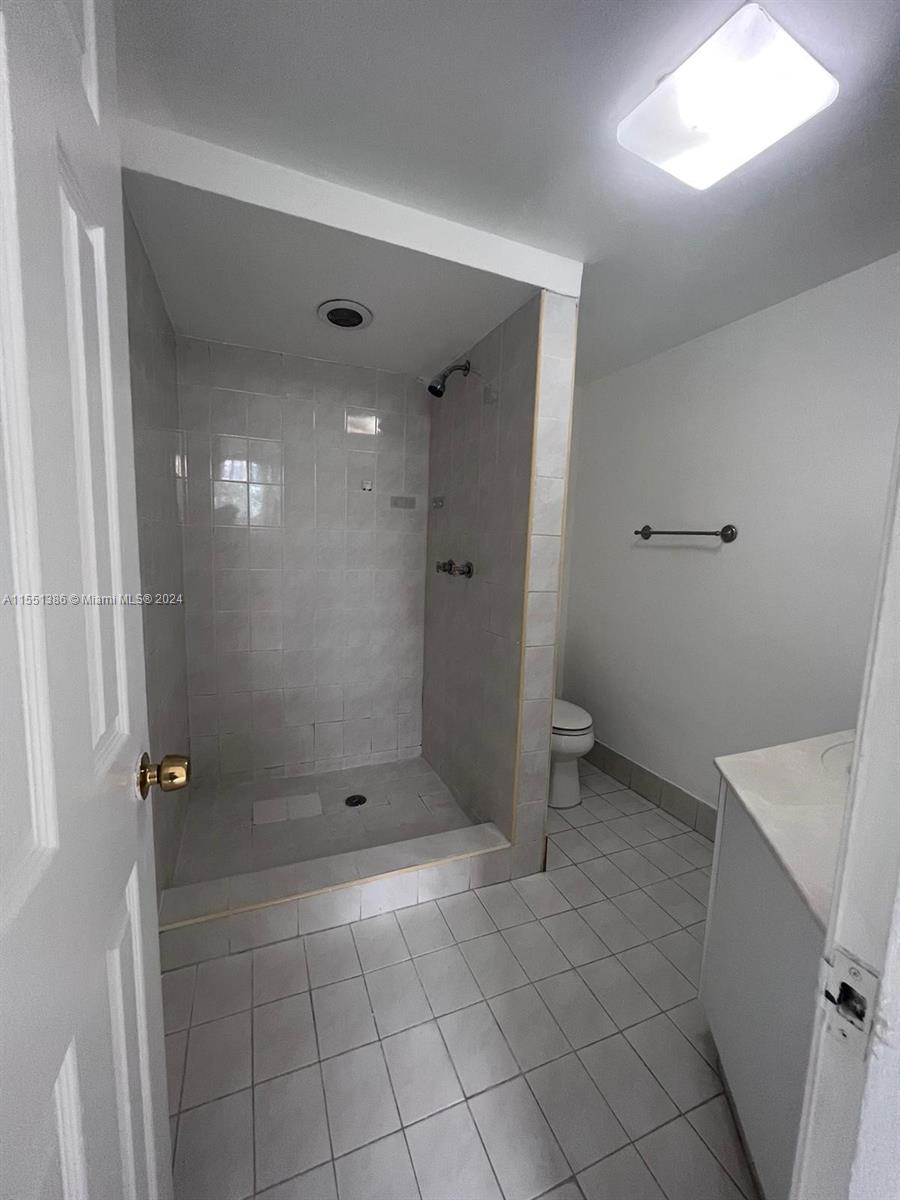 10090 80th Ct, Hialeah Gardens, FL, 33016 United States, 2 Bedrooms Bedrooms, ,2 BathroomsBathrooms,Residential,For Sale,80th Ct,A11551386