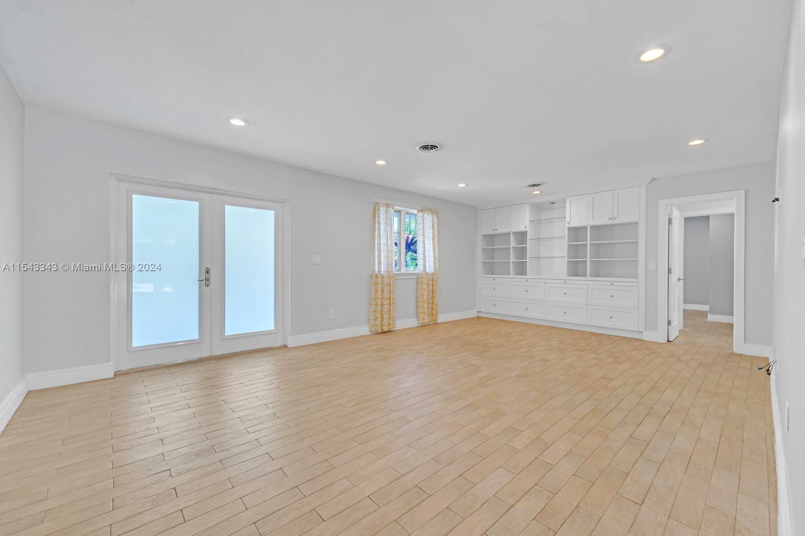 6530 75th Ter, South Miami, FL, 33143 United States, 4 Bedrooms Bedrooms, ,2 BathroomsBathrooms,Residential,For Sale,75th Ter,A11543343