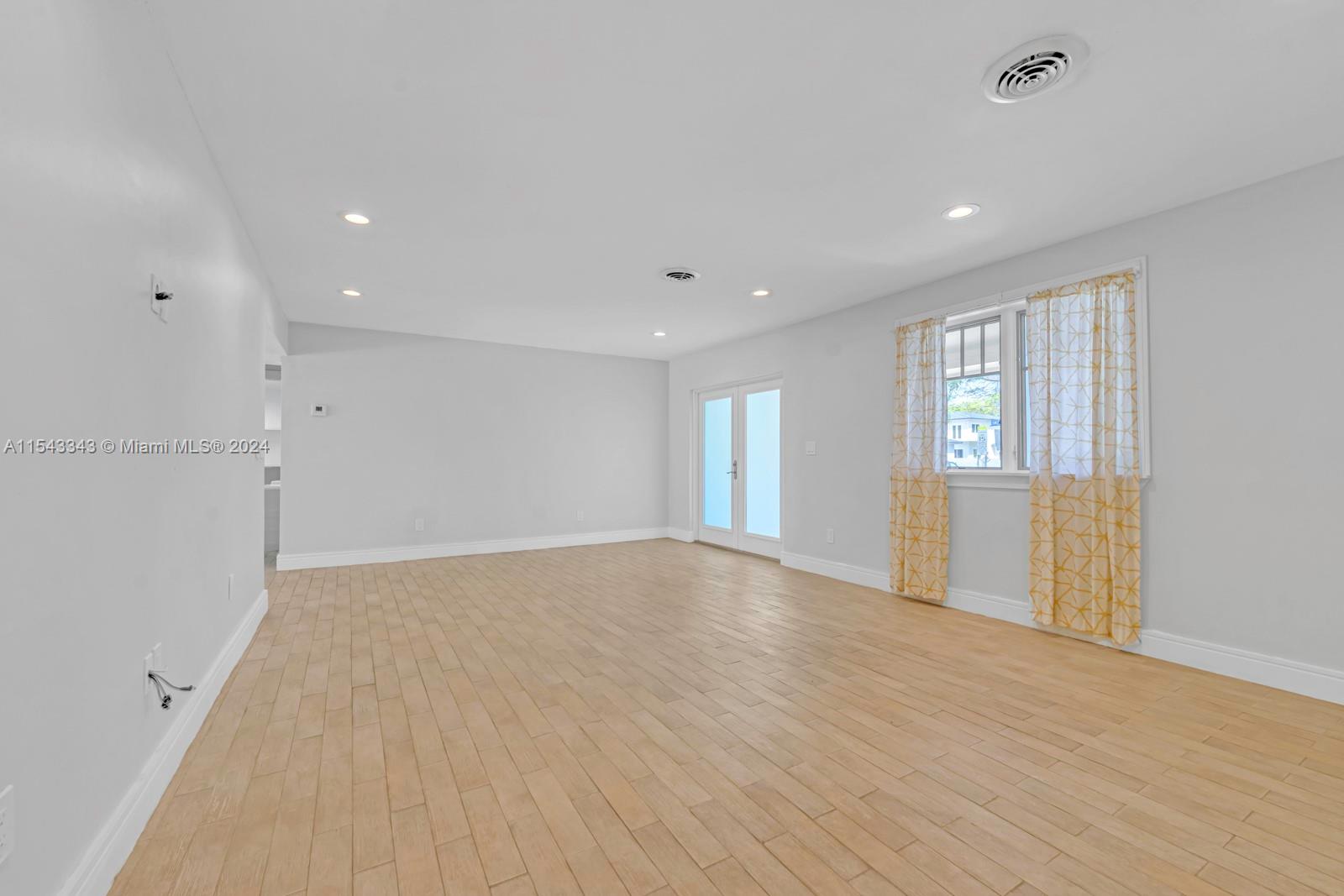 6530 75th Ter, South Miami, FL, 33143 United States, 4 Bedrooms Bedrooms, ,2 BathroomsBathrooms,Residential,For Sale,75th Ter,A11543343