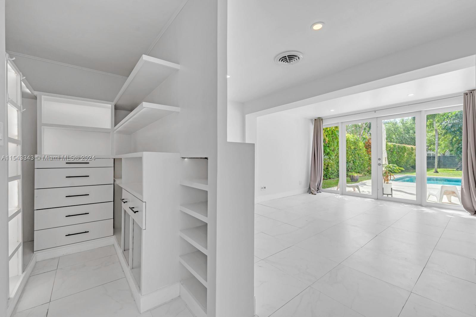 6530 75th Ter, South Miami, FL, 33143 United States, 4 Bedrooms Bedrooms, ,2 BathroomsBathrooms,Residential,For Sale,75th Ter,A11543343