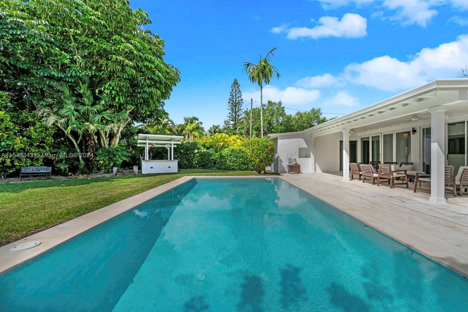 6530 75th Ter, South Miami, FL, 33143 United States, 4 Bedrooms Bedrooms, ,2 BathroomsBathrooms,Residential,For Sale,75th Ter,A11543343