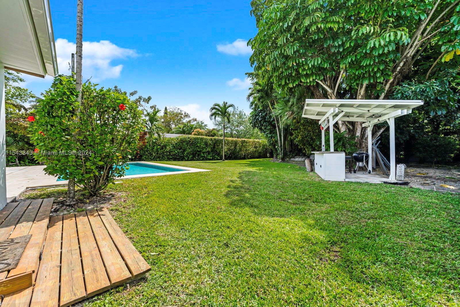 6530 75th Ter, South Miami, FL, 33143 United States, 4 Bedrooms Bedrooms, ,2 BathroomsBathrooms,Residential,For Sale,75th Ter,A11543343