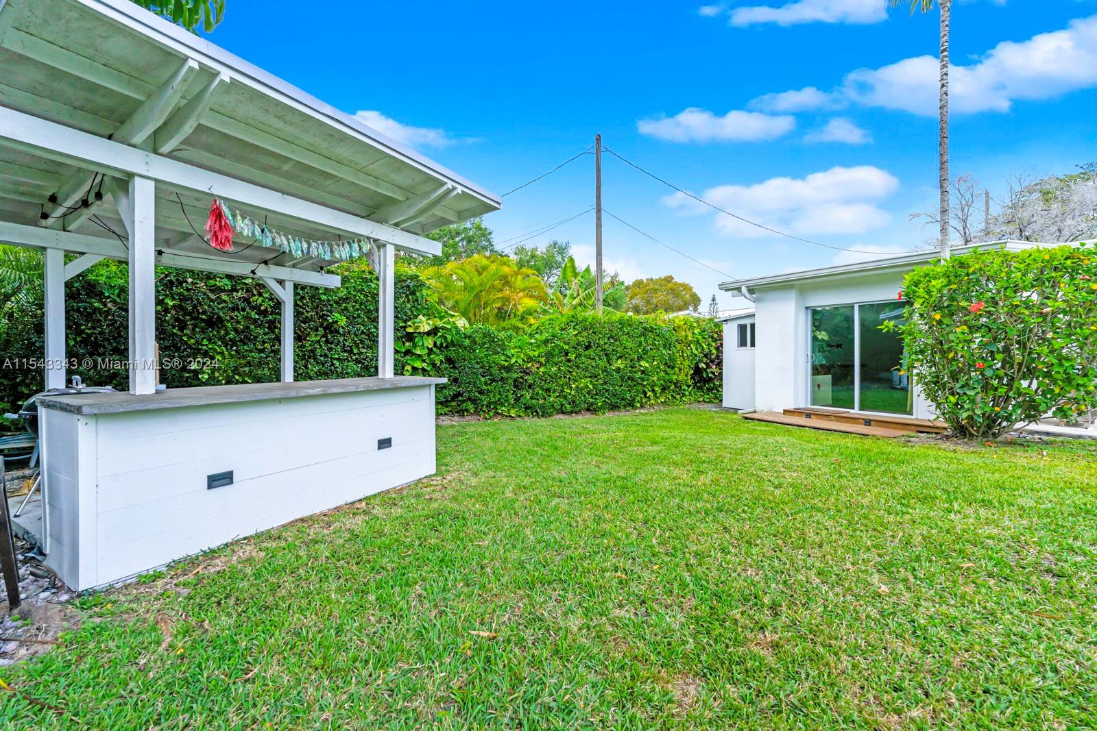 6530 75th Ter, South Miami, FL, 33143 United States, 4 Bedrooms Bedrooms, ,2 BathroomsBathrooms,Residential,For Sale,75th Ter,A11543343