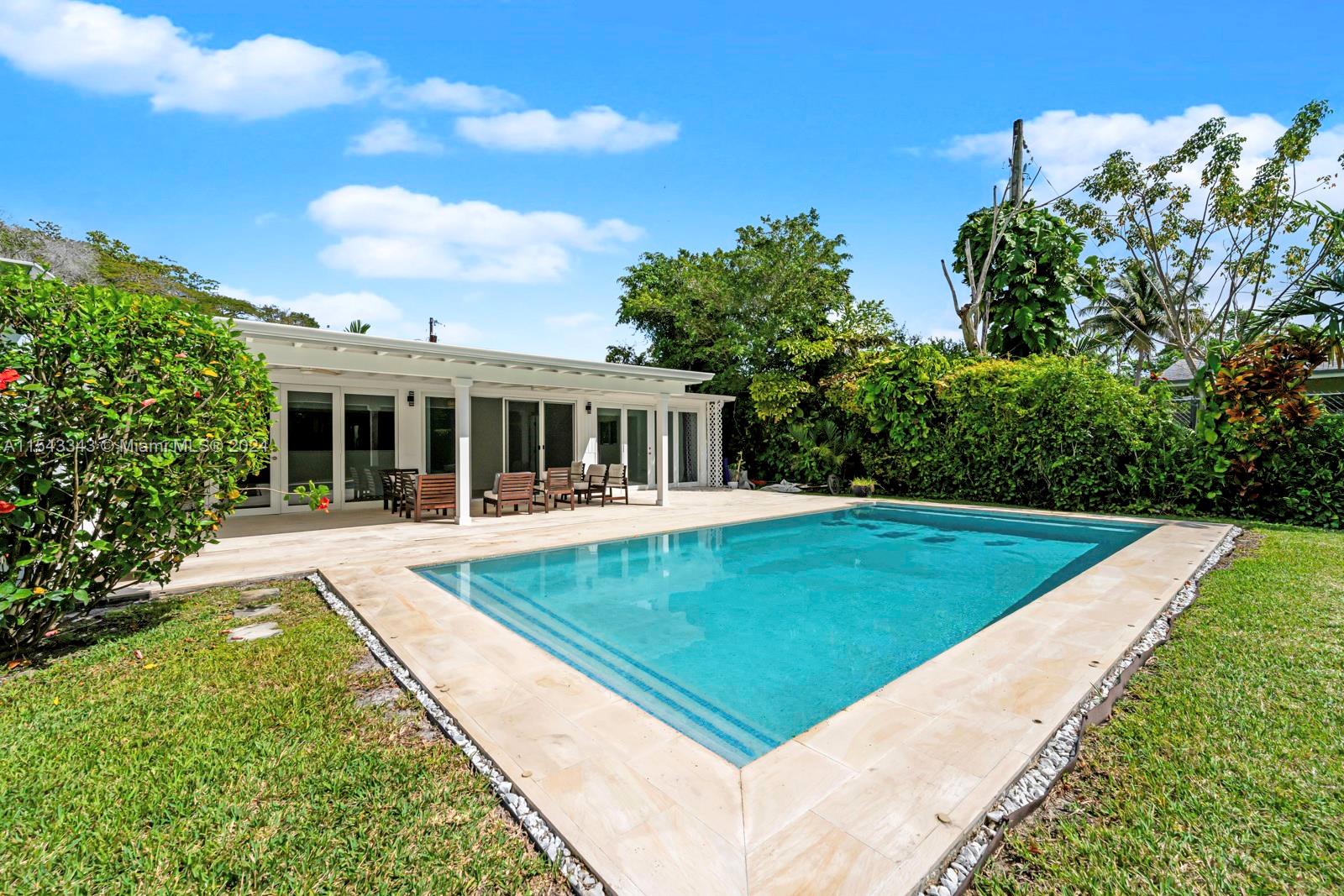 6530 75th Ter, South Miami, FL, 33143 United States, 4 Bedrooms Bedrooms, ,2 BathroomsBathrooms,Residential,For Sale,75th Ter,A11543343