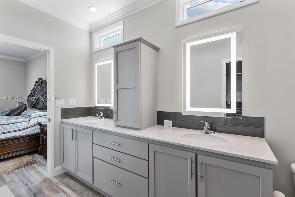 119 Aven Avenue D B, Marathon, FL, 33050 United States, 5 Bedrooms Bedrooms, ,3 BathroomsBathrooms,Residential,For Sale,Aven Avenue D B,A11550782