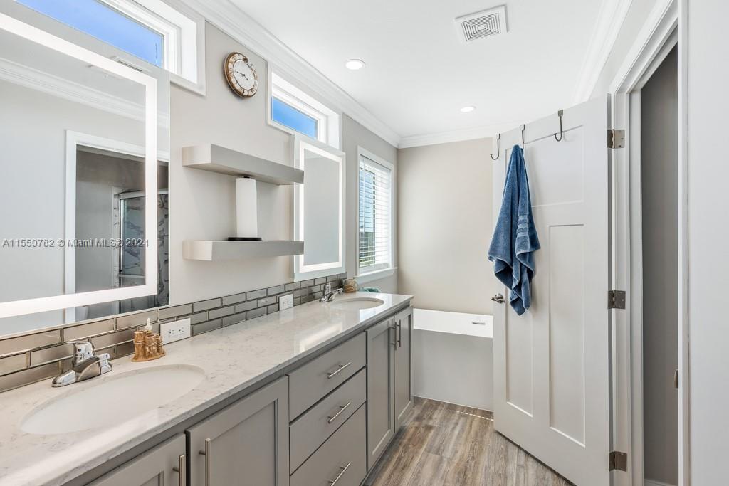 119 Aven Avenue D B, Marathon, FL, 33050 United States, 5 Bedrooms Bedrooms, ,3 BathroomsBathrooms,Residential,For Sale,Aven Avenue D B,A11550782