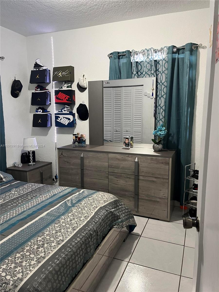 466 19th St, Hialeah, FL, 33013 United States, 2 Bedrooms Bedrooms, ,2 BathroomsBathrooms,Residential,For Sale,19th St,A11551391