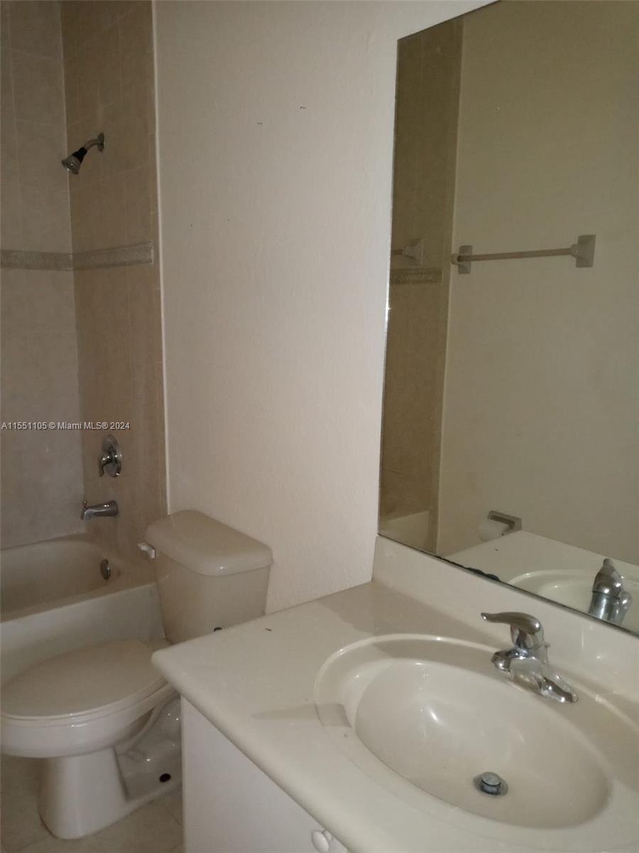 2731 SE 17th Ave 209, Homestead, Florida 33035, 3 Bedrooms Bedrooms, ,2 BathroomsBathrooms,Residential,For Sale,2731 SE 17th Ave 209,A11551105