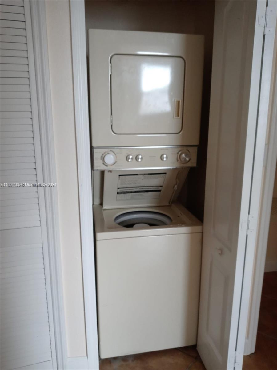 2731 SE 17th Ave 209, Homestead, Florida 33035, 3 Bedrooms Bedrooms, ,2 BathroomsBathrooms,Residential,For Sale,2731 SE 17th Ave 209,A11551105