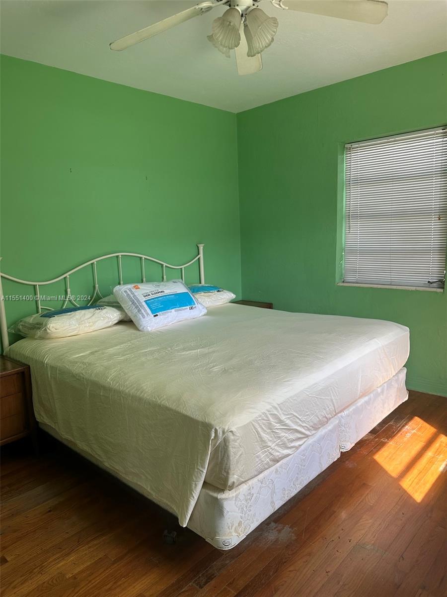 594 10th St, Miami, FL, 33130 United States, 2 Bedrooms Bedrooms, ,1 BathroomBathrooms,Residential,For Sale,10th St,A11551400