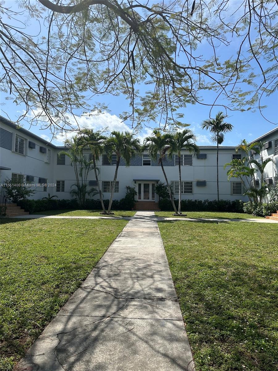 594 10th St, Miami, FL, 33130 United States, 2 Bedrooms Bedrooms, ,1 BathroomBathrooms,Residential,For Sale,10th St,A11551400