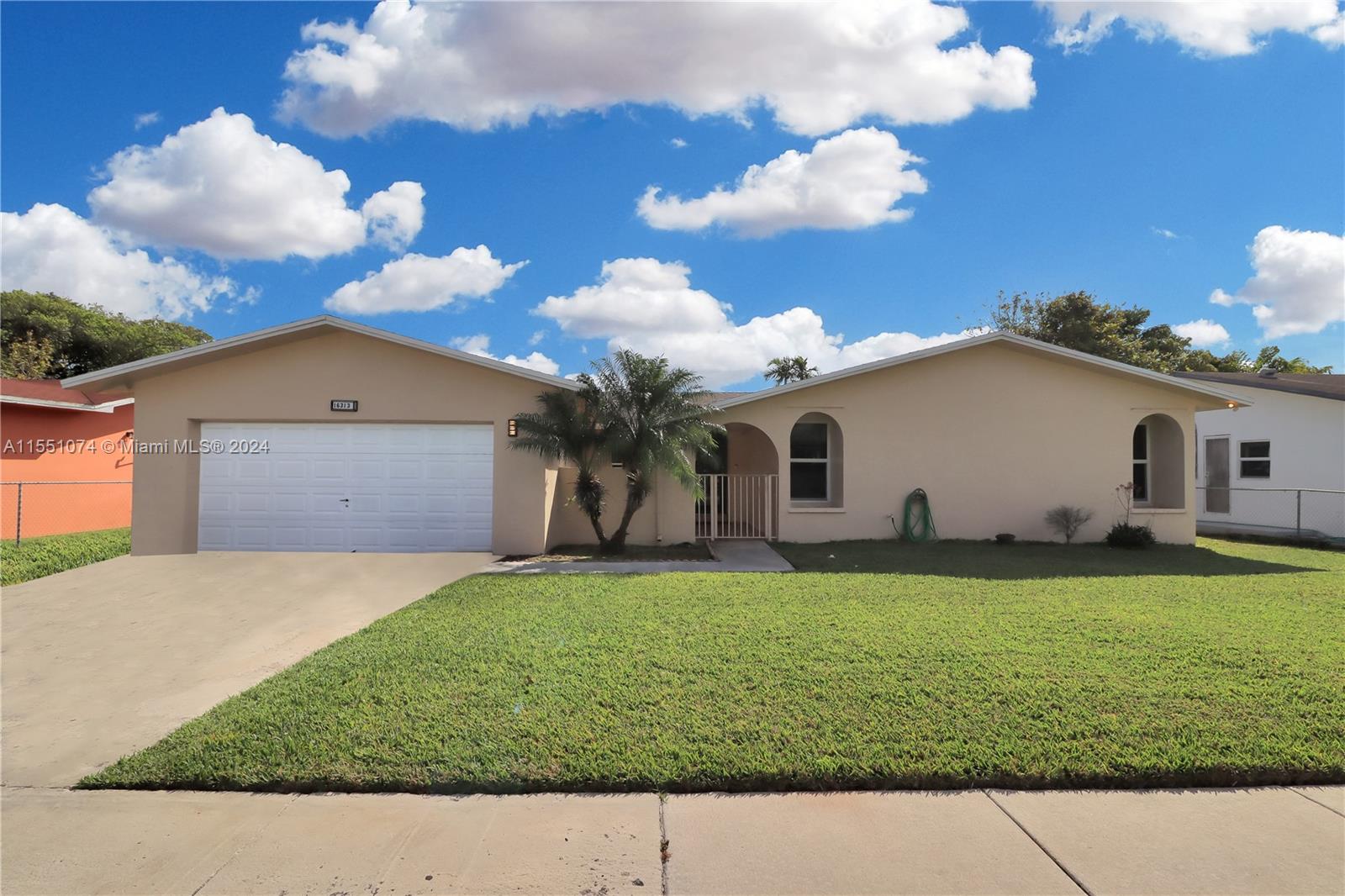16313 103rd Pl, Miami, FL, 33157 United States, 4 Bedrooms Bedrooms, ,2 BathroomsBathrooms,Residential,For Sale,103rd Pl,A11551074