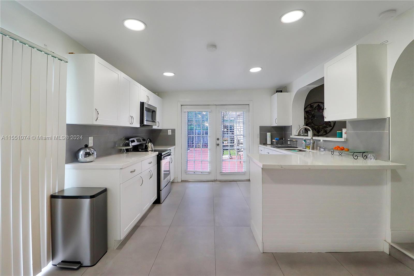 16313 103rd Pl, Miami, FL, 33157 United States, 4 Bedrooms Bedrooms, ,2 BathroomsBathrooms,Residential,For Sale,103rd Pl,A11551074