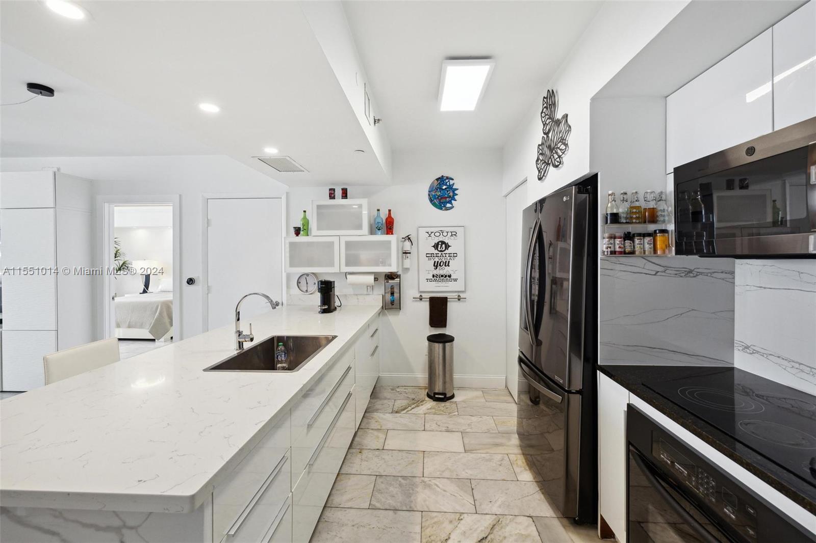 1830 OCEAN DR, Hallandale Beach, FL, 33009 United States, 2 Bedrooms Bedrooms, ,2 BathroomsBathrooms,Residential,For Sale,OCEAN DR,A11551014