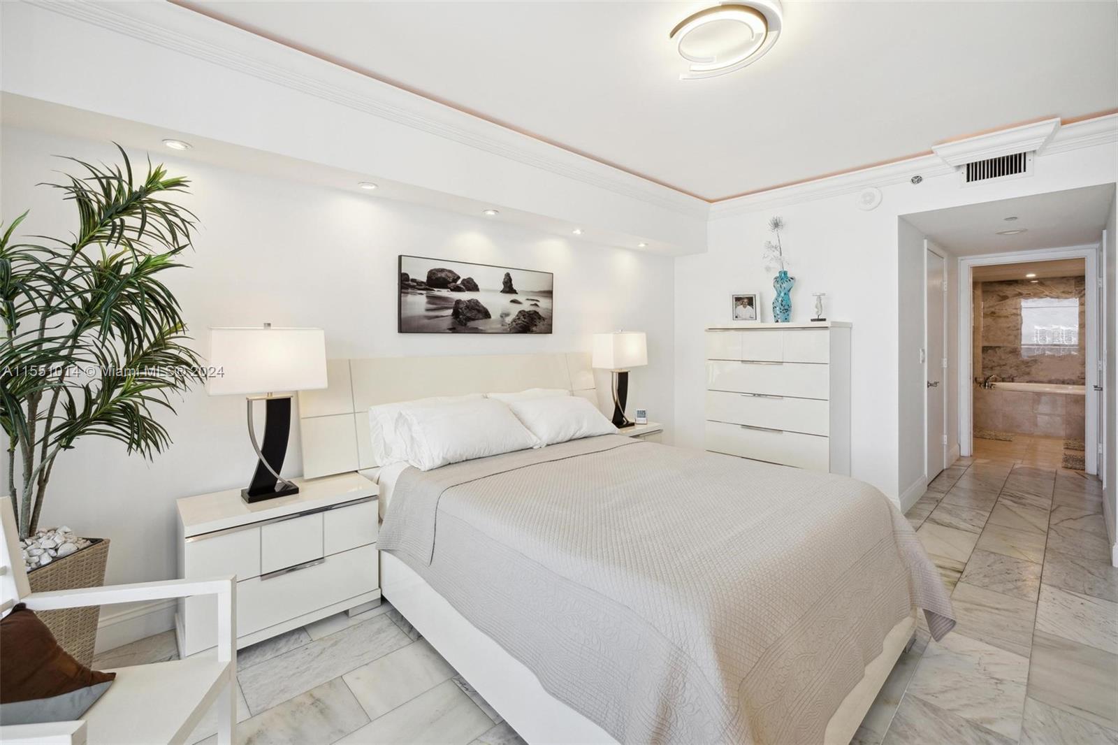 1830 S OCEAN DR 4210, Hallandale Beach, Florida 33009, 2 Bedrooms Bedrooms, ,2 BathroomsBathrooms,Residential,For Sale,1830 S OCEAN DR 4210,A11551014