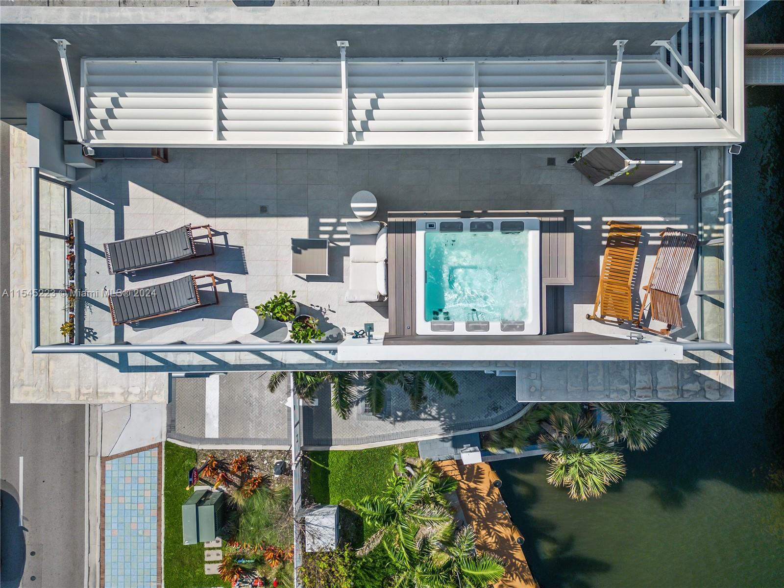 2890 N Ocean Dr 2890, Hollywood, Florida 33019, 3 Bedrooms Bedrooms, ,3 BathroomsBathrooms,Residential,For Sale,2890 N Ocean Dr 2890,A11545223