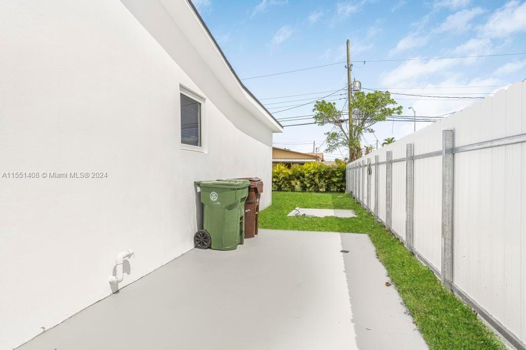 3469 14th Ct, Hialeah, FL, 33012 United States, 4 Bedrooms Bedrooms, ,2 BathroomsBathrooms,Residential,For Sale,14th Ct,A11551408